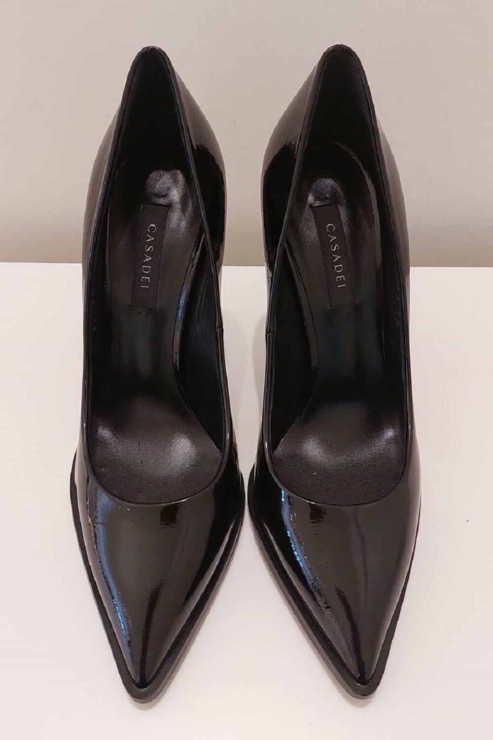 Lustrini Shoes In Black – Tiffany Boutique Cyprus